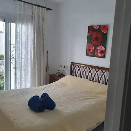 Διαμέρισμα Pinos 15 Nerjarent