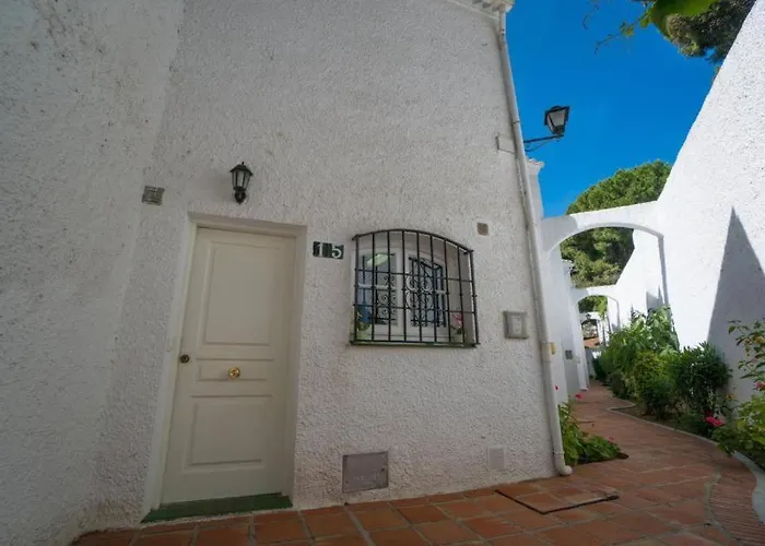 Apartment Pinos 15 Nerjarent